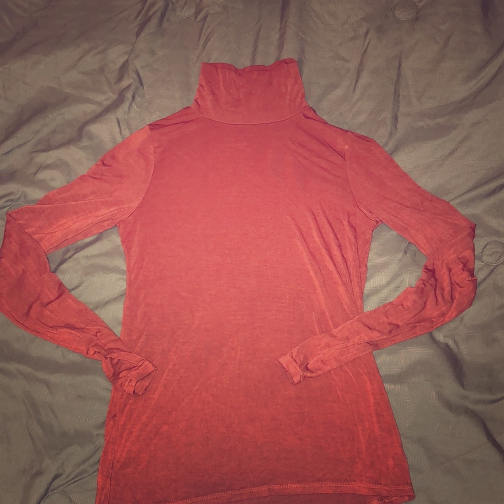 Long sleeve fitted shirt